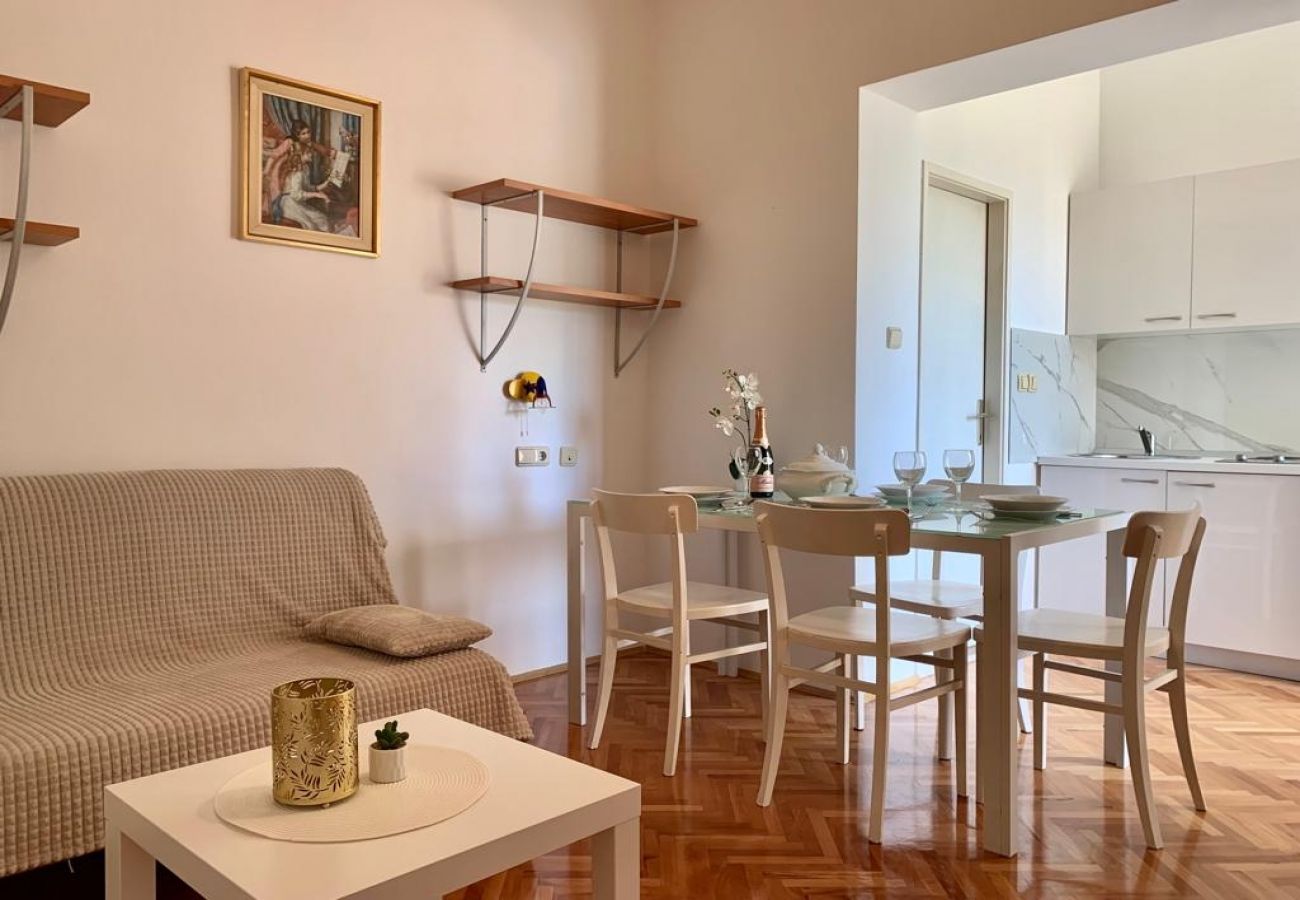 Apartamento en Duce - Apartamento en Duće con Seaview, Balcón, Acondicionador, WIFI (4174-10)