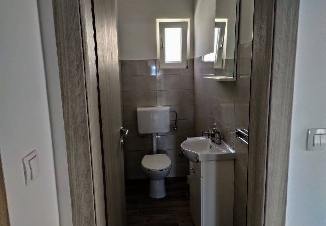 Apartamento en Okrug Gornji - Apartamento en Okrug Gornji con Seaview, Balcón, Acondicionador, WIFI (5059-4) Apartamento en Okrug Gornji - Apartamento en Okrug Gornji con Seaview, Balcón, Acondicionador, WIFI (5059-4)