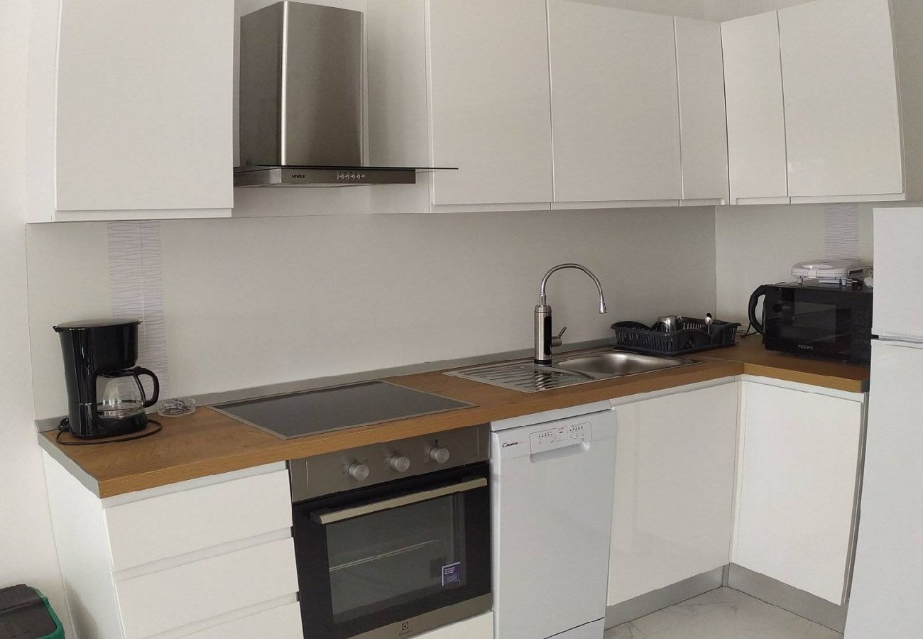 Apartamento en Okrug Gornji - Apartamento en Okrug Gornji con Seaview, Balcón, Acondicionador, WIFI (5059-4)