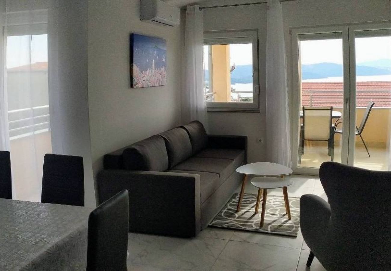 Apartamento en Okrug Gornji - Apartamento en Okrug Gornji con Seaview, Balcón, Acondicionador, WIFI (5059-4)