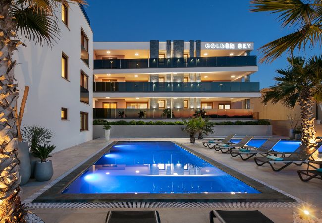 Apartamento en Vir - Apartamento en Vir con Seaview, Terraza, Acondicionador, WIFI (5176-3) Apartamento en Vir - Apartamento en Vir con Seaview, Terraza, Acondicionador, WIFI (5176-3)