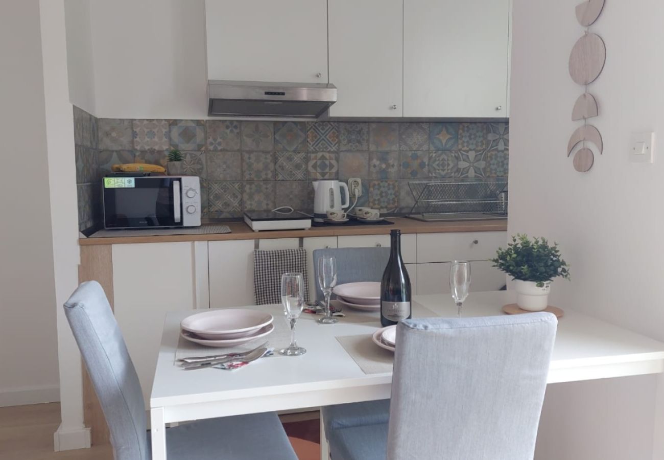 Apartamento en Žaborić - Apartamento en Žaborić con Seaview, Balcón, Acondicionador, WIFI (5177-1)