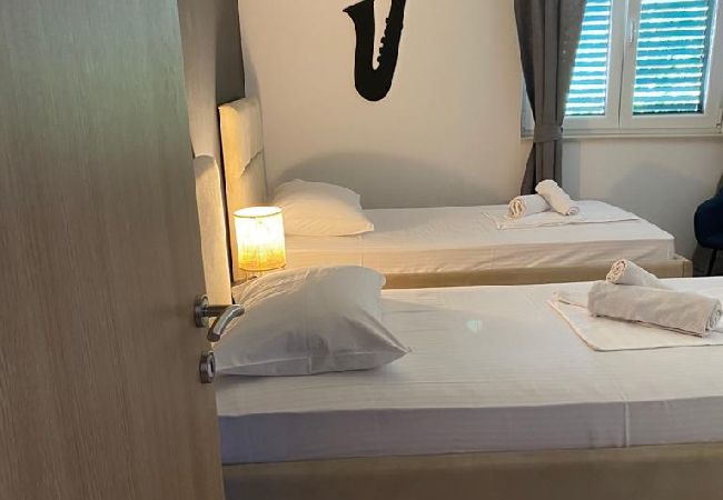 Apartamento en Vodice - Apartamento en Vodice con Acondicionador, WIFI, Lavadora, Lavavajillas (4323-5) Apartamento en Vodice - Apartamento en Vodice con Acondicionador, WIFI, Lavadora, Lavavajillas (4323-5)