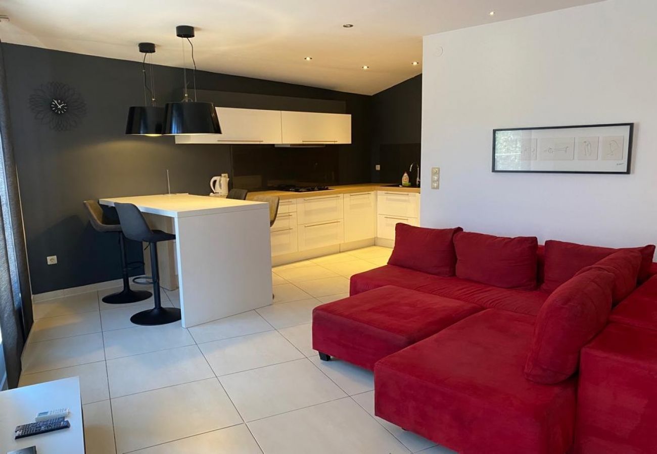 Apartamento en Vodice - Apartamento en Vodice con Acondicionador, WIFI, Lavadora, Lavavajillas (4323-5)