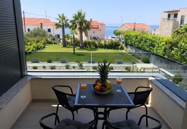 Apartamento en Podstrana - Apartamento en Podstrana-Sv.Martin con Balcón, Acondicionador, WIFI, Lavadora (4777-2) Apartamento en Podstrana - Apartamento en Podstrana-Sv.Martin con Balcón, Acondicionador, WIFI, Lavadora (4777-2)