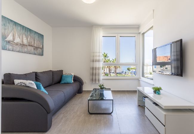 Apartamento en Podstrana - Apartamento en Podstrana-Sv.Martin con Balcón, Acondicionador, WIFI, Lavadora (4777-2) Apartamento en Podstrana - Apartamento en Podstrana-Sv.Martin con Balcón, Acondicionador, WIFI, Lavadora (4777-2)