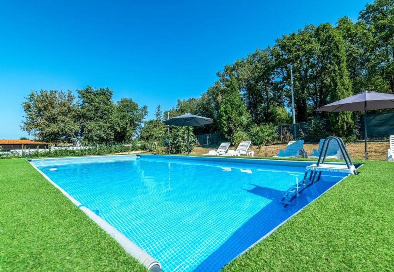 Casa en Medulin - Apartamento en Medulin con Terraza, Acondicionador, WIFI, Lavadora (5158-3)