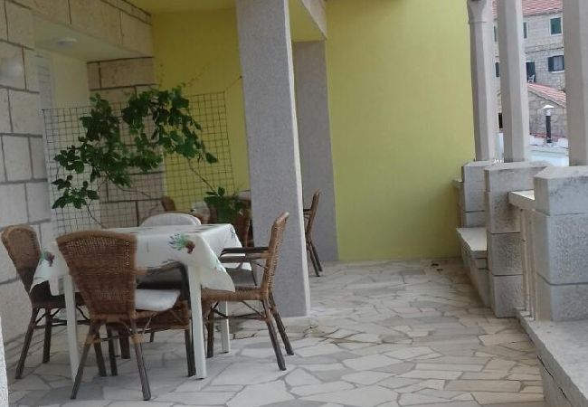 Apartamento en Lumbarda - Apartamento en Lumbarda con Seaview, Terraza, Acondicionador, WIFI (869-4) Apartamento en Lumbarda - Apartamento en Lumbarda con Seaview, Terraza, Acondicionador, WIFI (869-4)