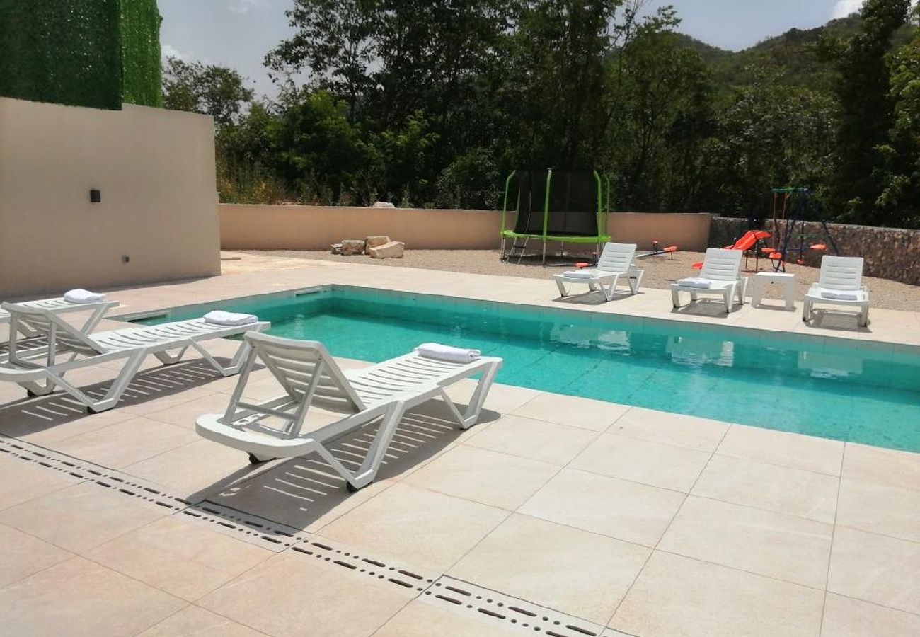 Casa en Vrgorac - Casa de vacaciones en Vrgorac con Terraza, Acondicionador, WIFI, Lavadora (5226-1)