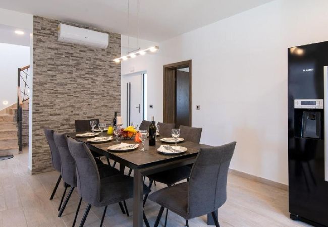 Casa en Orebic - Casa de vacaciones en Orebić con Seaview, Terraza, Acondicionador, WIFI (5227-1) Casa en Orebic - Casa de vacaciones en Orebić con Seaview, Terraza, Acondicionador, WIFI (5227-1)