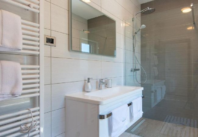 Casa en Orebic - Casa de vacaciones en Orebić con Seaview, Terraza, Acondicionador, WIFI (5227-1) Casa en Orebic - Casa de vacaciones en Orebić con Seaview, Terraza, Acondicionador, WIFI (5227-1)