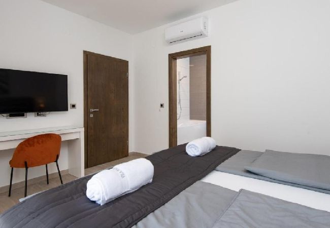 Casa en Orebic - Casa de vacaciones en Orebić con Seaview, Terraza, Acondicionador, WIFI (5227-1) Casa en Orebic - Casa de vacaciones en Orebić con Seaview, Terraza, Acondicionador, WIFI (5227-1)