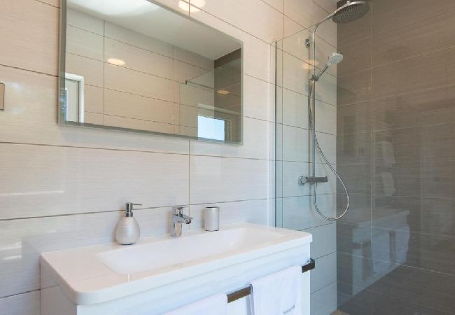 Casa en Orebic - Casa de vacaciones en Orebić con Seaview, Terraza, Acondicionador, WIFI (5227-1) Casa en Orebic - Casa de vacaciones en Orebić con Seaview, Terraza, Acondicionador, WIFI (5227-1)