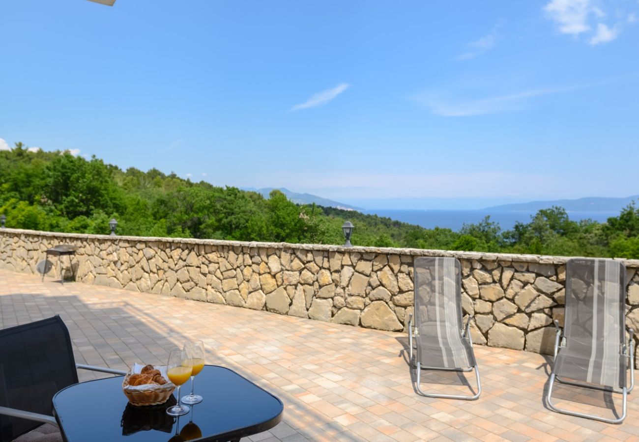 Estudio en Drenje - Estudio en Drenje con vista al mar, terraza, aire acondicionado, Wi-Fi (5235-9)