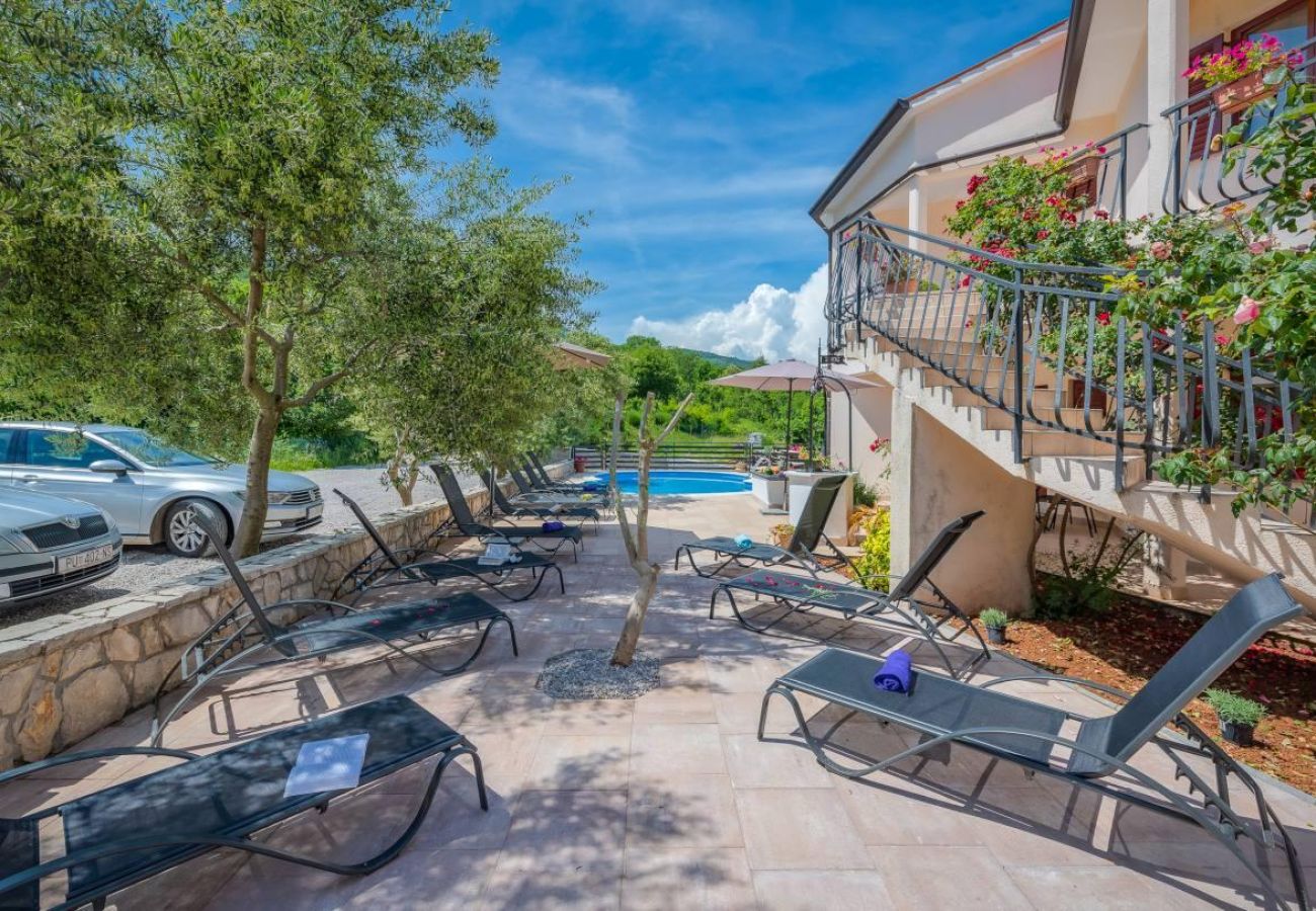 Estudio en Drenje - Estudio en Drenje con vista al mar, terraza, aire acondicionado, Wi-Fi (5235-9)