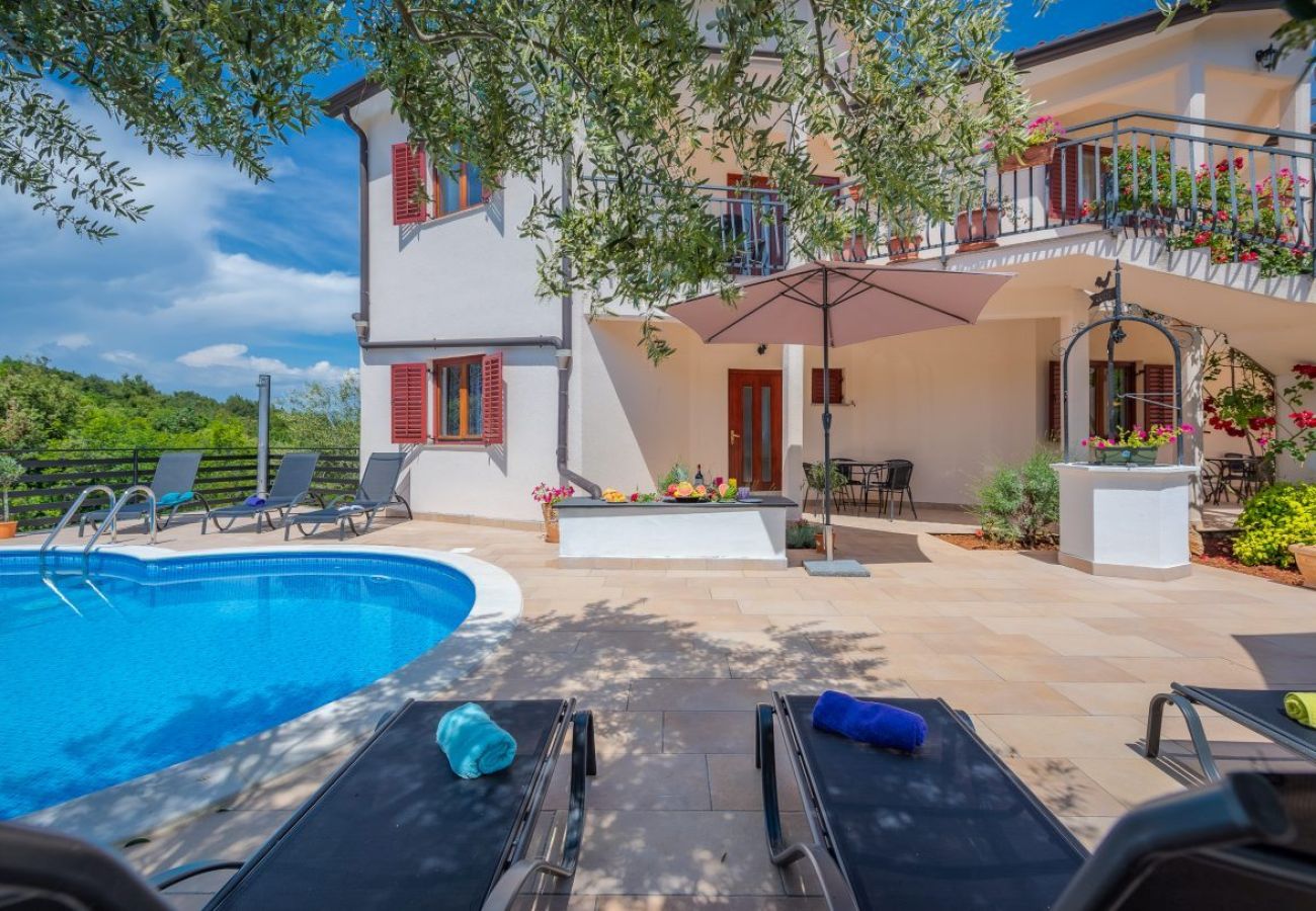 Estudio en Drenje - Estudio en Drenje con vista al mar, terraza, aire acondicionado, Wi-Fi (5235-9)