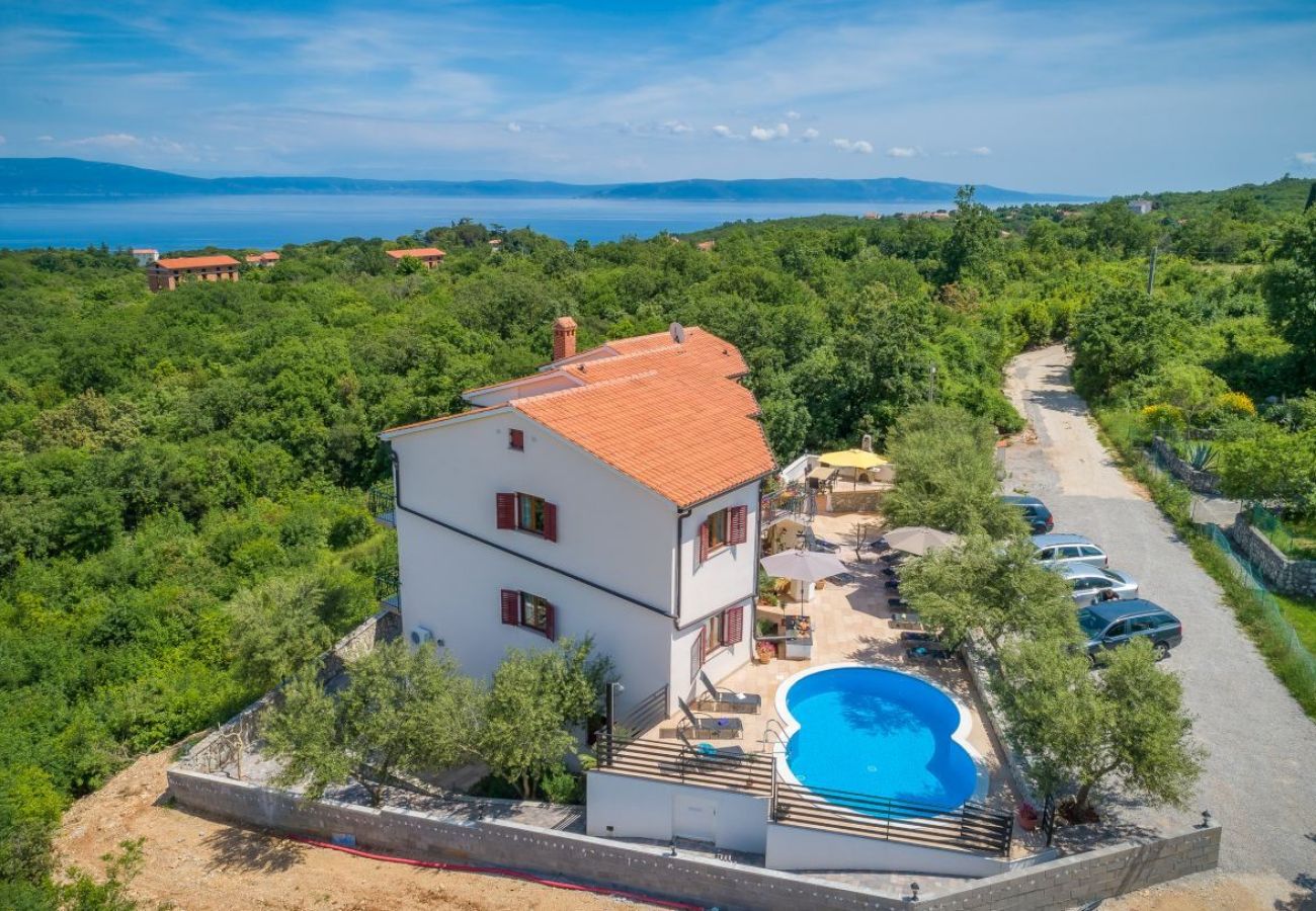 Estudio en Drenje - Estudio en Drenje con vista al mar, terraza, aire acondicionado, Wi-Fi (5235-9)