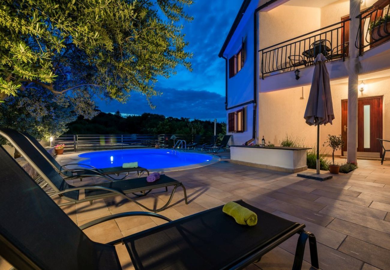 Estudio en Drenje - Estudio en Drenje con vista al mar, terraza, aire acondicionado, Wi-Fi (5235-9)