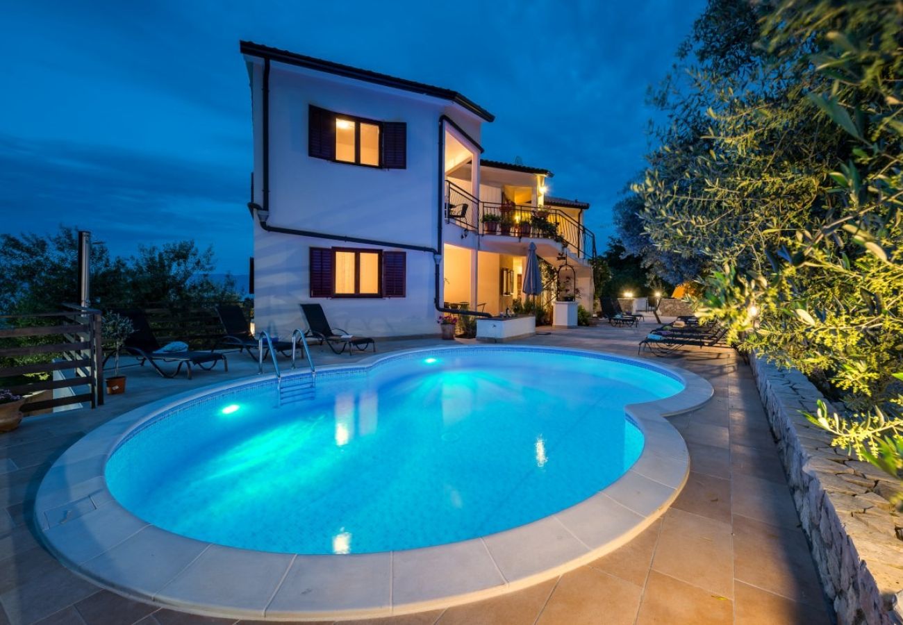 Estudio en Drenje - Estudio en Drenje con vista al mar, terraza, aire acondicionado, Wi-Fi (5235-9)