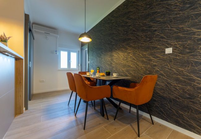 Apartamento en Pisak - Apartamento en Pisak con vistas al mar, terraza, aire acondicionado y Wi-Fi (4871-5) Apartamento en Pisak - Apartamento en Pisak con vistas al mar, terraza, aire acondicionado y Wi-Fi (4871-5)