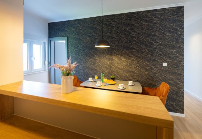 Apartamento en Pisak - Apartamento en Pisak con vistas al mar, terraza, aire acondicionado y Wi-Fi (4871-5) Apartamento en Pisak - Apartamento en Pisak con vistas al mar, terraza, aire acondicionado y Wi-Fi (4871-5)