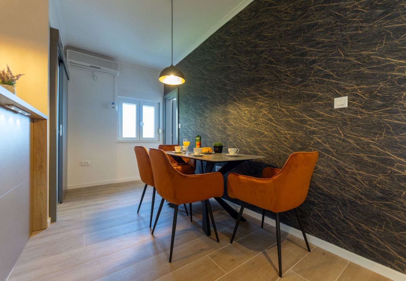 Apartamento en Pisak - Apartamento en Pisak con vistas al mar, terraza, aire acondicionado y Wi-Fi (4871-5)