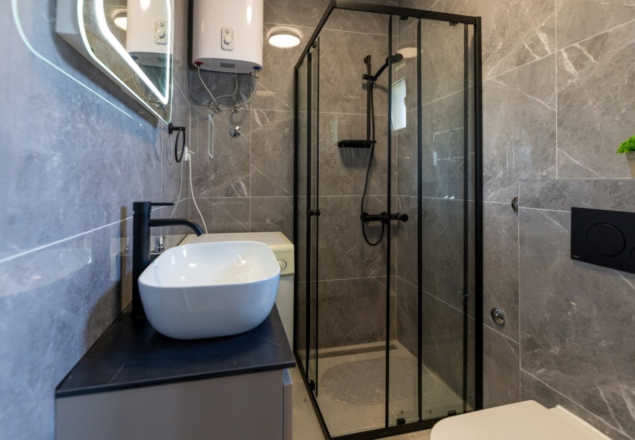 Apartamento en Pisak - Apartamento en Pisak con vistas al mar, terraza, aire acondicionado y Wi-Fi (4871-5)