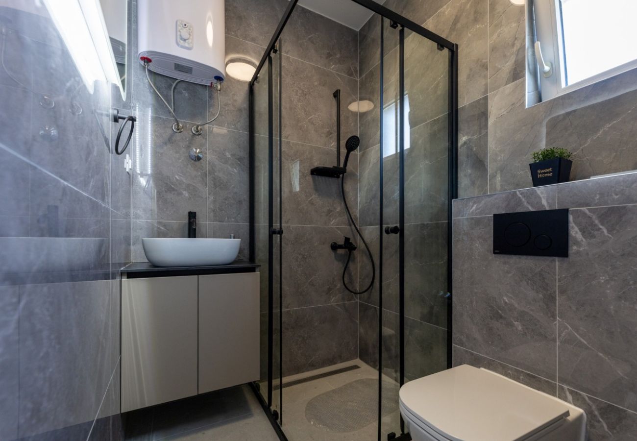 Apartamento en Pisak - Apartamento en Pisak con vistas al mar, terraza, aire acondicionado y Wi-Fi (4871-5)