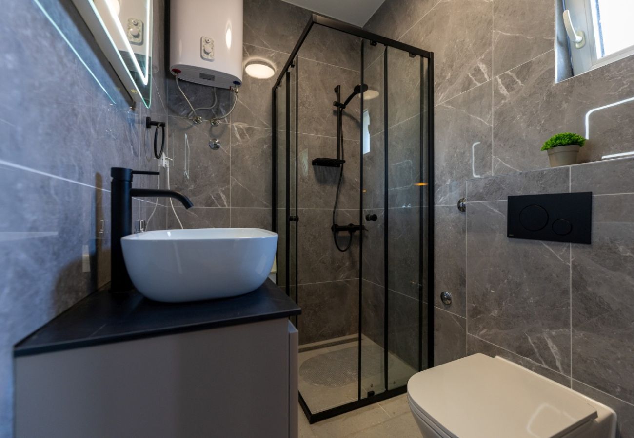 Apartamento en Pisak - Apartamento en Pisak con vistas al mar, terraza, aire acondicionado y Wi-Fi (4871-5)