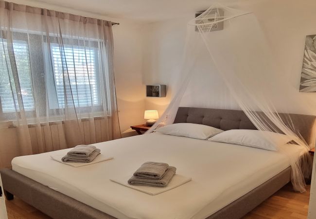 Apartamento en Privlaka - Apartment 5237-1 for 6+1 Pers. in Privlaka Apartamento en Privlaka - Apartment 5237-1 for 6+1 Pers. in Privlaka