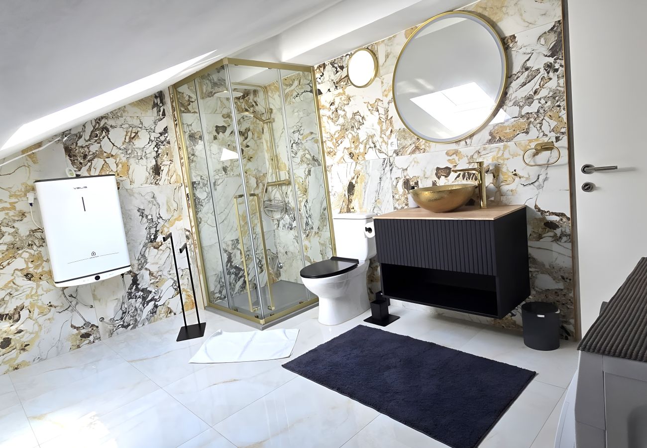 Apartamento en Privlaka - Apartment 5237-3 for 2+1 Pers. in Privlaka