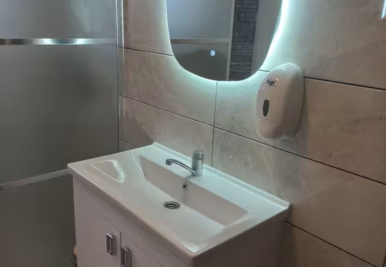 Apartamento en Rakovica - Apartment 601-4 for 6 people in Rakovica