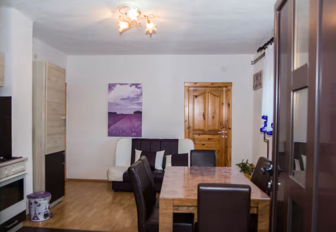 Apartamento en Rakovica - Apartment 601-4 for 6 people in Rakovica