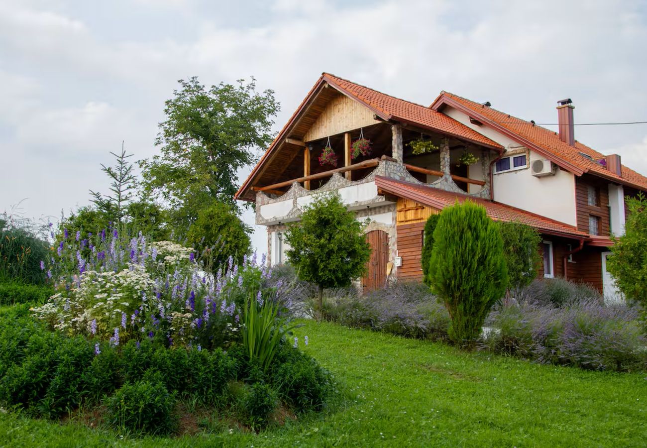 Apartamento en Rakovica - Apartment 601-4 for 6 people in Rakovica