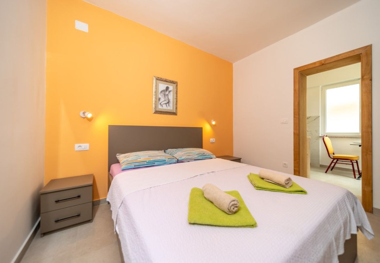 Apartamento en Rab - Apartamento en Barbat con vistas al mar, lavavajillas, aire acondicionado (660-6) Apartamento en Rab - Apartamento en Barbat con vistas al mar, lavavajillas, aire acondicionado (660-6)