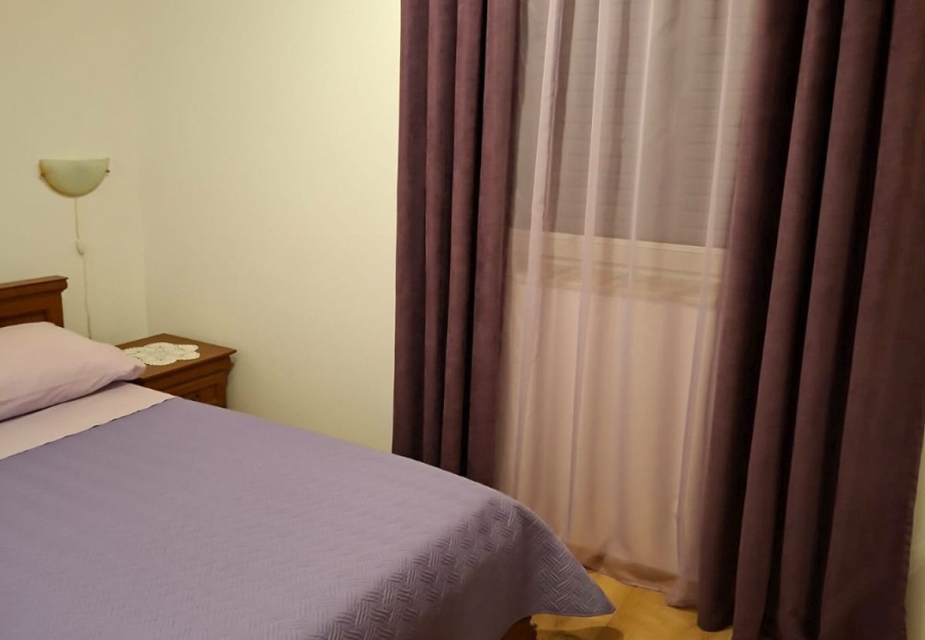 Casa en Privlaka - Casa de vacaciones 5239 para 8+3 personas en Privlaka – a 100 m de la playa de arena