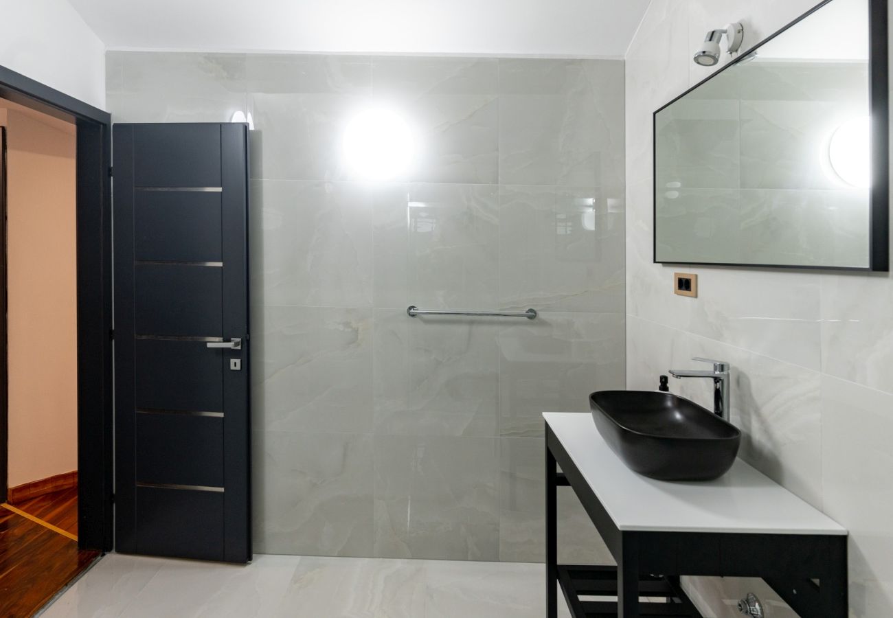 Apartamento en Lopar - Apartamento vacacional en Lopar con terraza, aire acondicionado, Wi-Fi y vista al mar (4738-7)