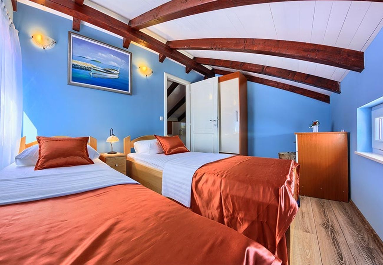 Villa en Okrug Gornji - Ferienhaus 5243 für 8 Pers