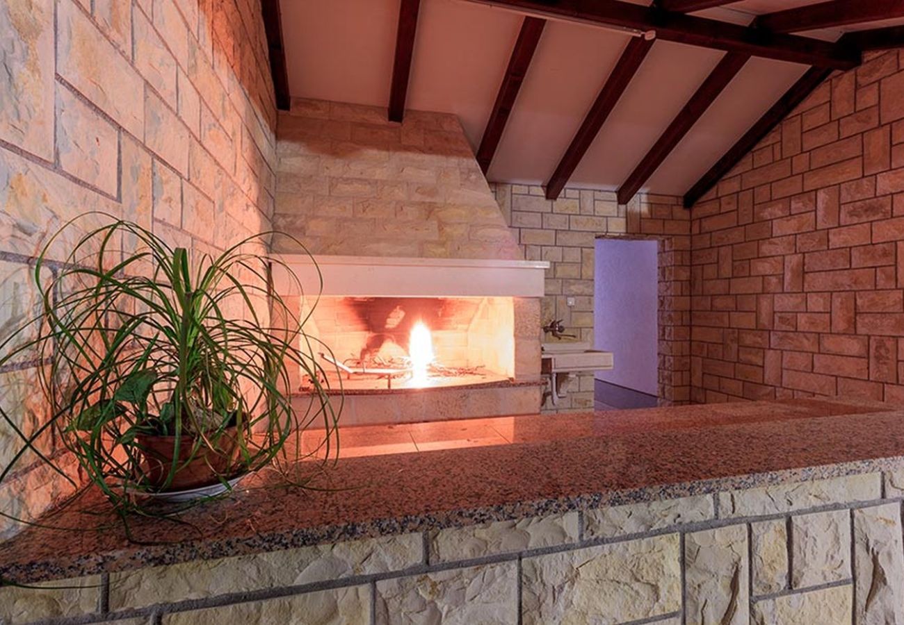 Villa en Okrug Gornji - Ferienhaus 5243 für 8 Pers