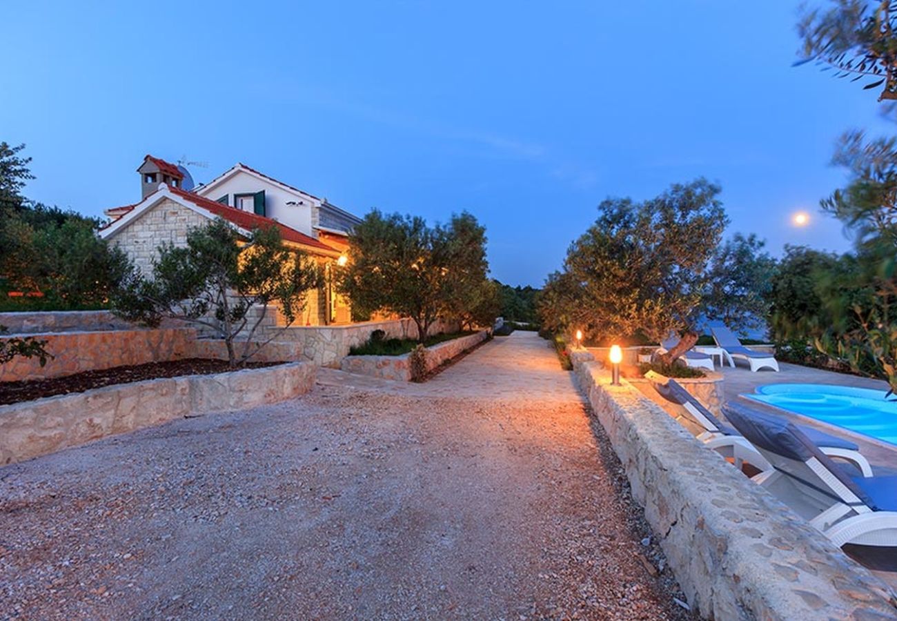 Villa en Okrug Gornji - Ferienhaus 5243 für 8 Pers