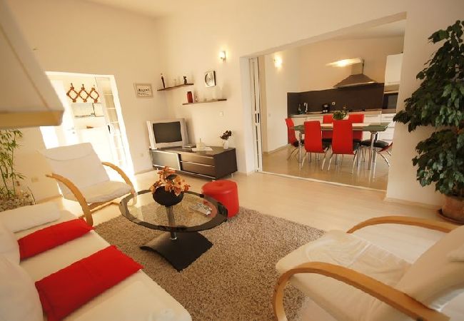 Appartement à Viganj - Appartement dans Viganj avec vue mer, terrasse, Climatisation, WIFI (22-2) Appartement à Viganj - Appartement dans Viganj avec vue mer, terrasse, Climatisation, WIFI (22-2)