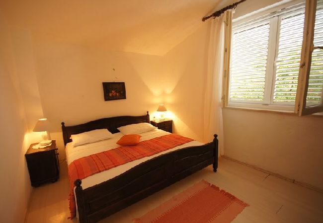 Appartement à Viganj - Appartement dans Viganj avec vue mer, terrasse, Climatisation, WIFI (22-2) Appartement à Viganj - Appartement dans Viganj avec vue mer, terrasse, Climatisation, WIFI (22-2)