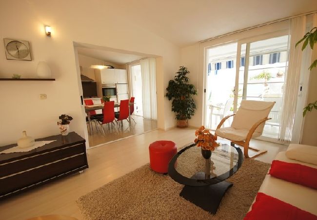 Appartement à Viganj - Appartement dans Viganj avec vue mer, terrasse, Climatisation, WIFI (22-2) Appartement à Viganj - Appartement dans Viganj avec vue mer, terrasse, Climatisation, WIFI (22-2)