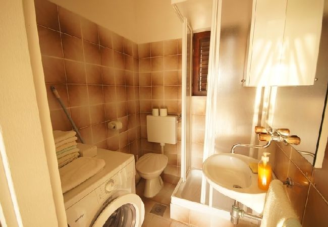 Appartement à Viganj - Appartement dans Viganj avec vue mer, terrasse, Climatisation, WIFI (22-2) Appartement à Viganj - Appartement dans Viganj avec vue mer, terrasse, Climatisation, WIFI (22-2)