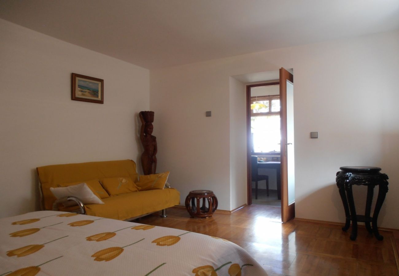 Appartement à Veli Lošinj - Appartement dans Veli Lošinj avec terrasse, Climatisation, WIFI, Machine à laver (63-2)