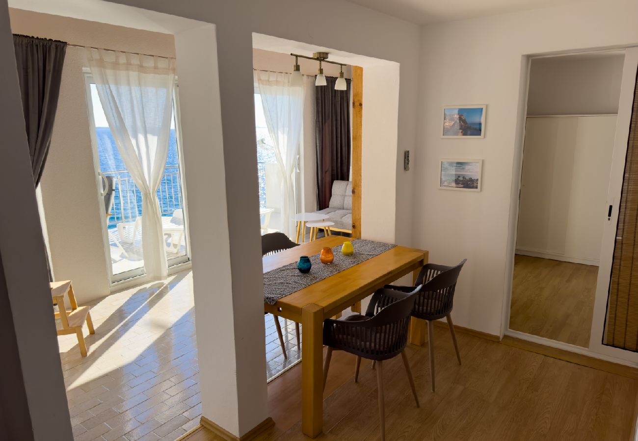 Appartement à Tribunj - Appartement dans Tribunj avec vue mer, terrasse, Climatisation, WIFI (68-2)