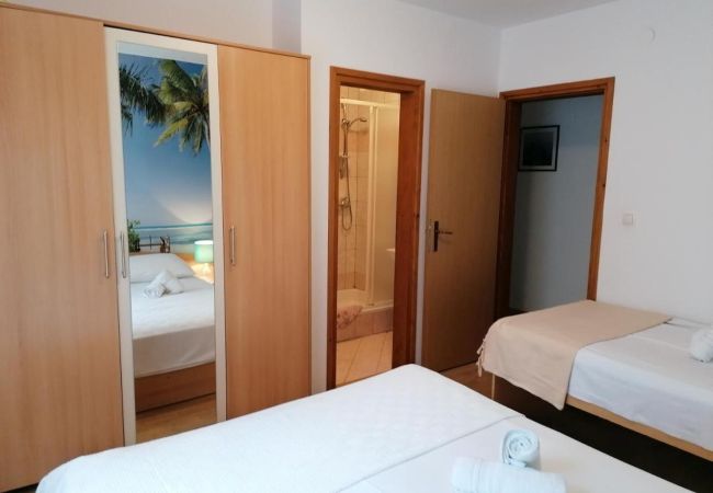 Appartement à Mali Lošinj - Appartement dans Mali Lošinj avec Balcon, Climatisation, WIFI (72-1) Appartement à Mali Lošinj - Appartement dans Mali Lošinj avec Balcon, Climatisation, WIFI (72-1)