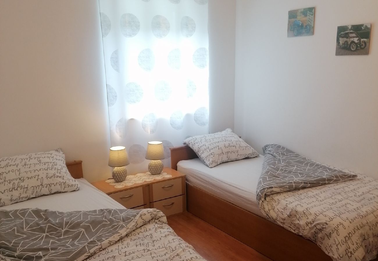 Appartement à Mali Lošinj - Appartement dans Mali Lošinj avec terrasse, Climatisation, WIFI (72-2)