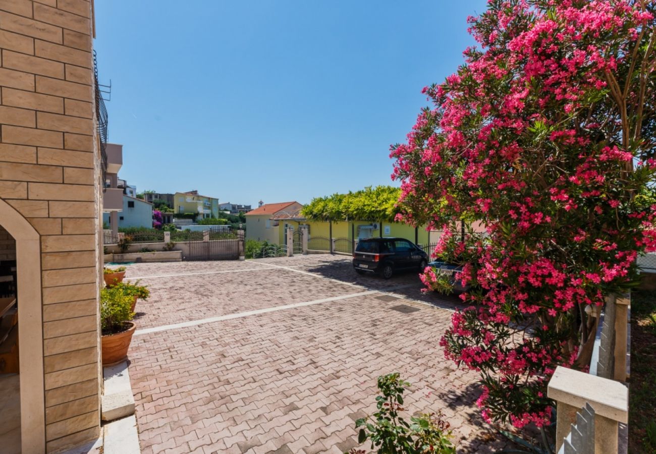 Chambres d'hôtes à Duce - Chambre dans Duće avec vue mer, Balcon, Climatisation, WIFI (79-1)