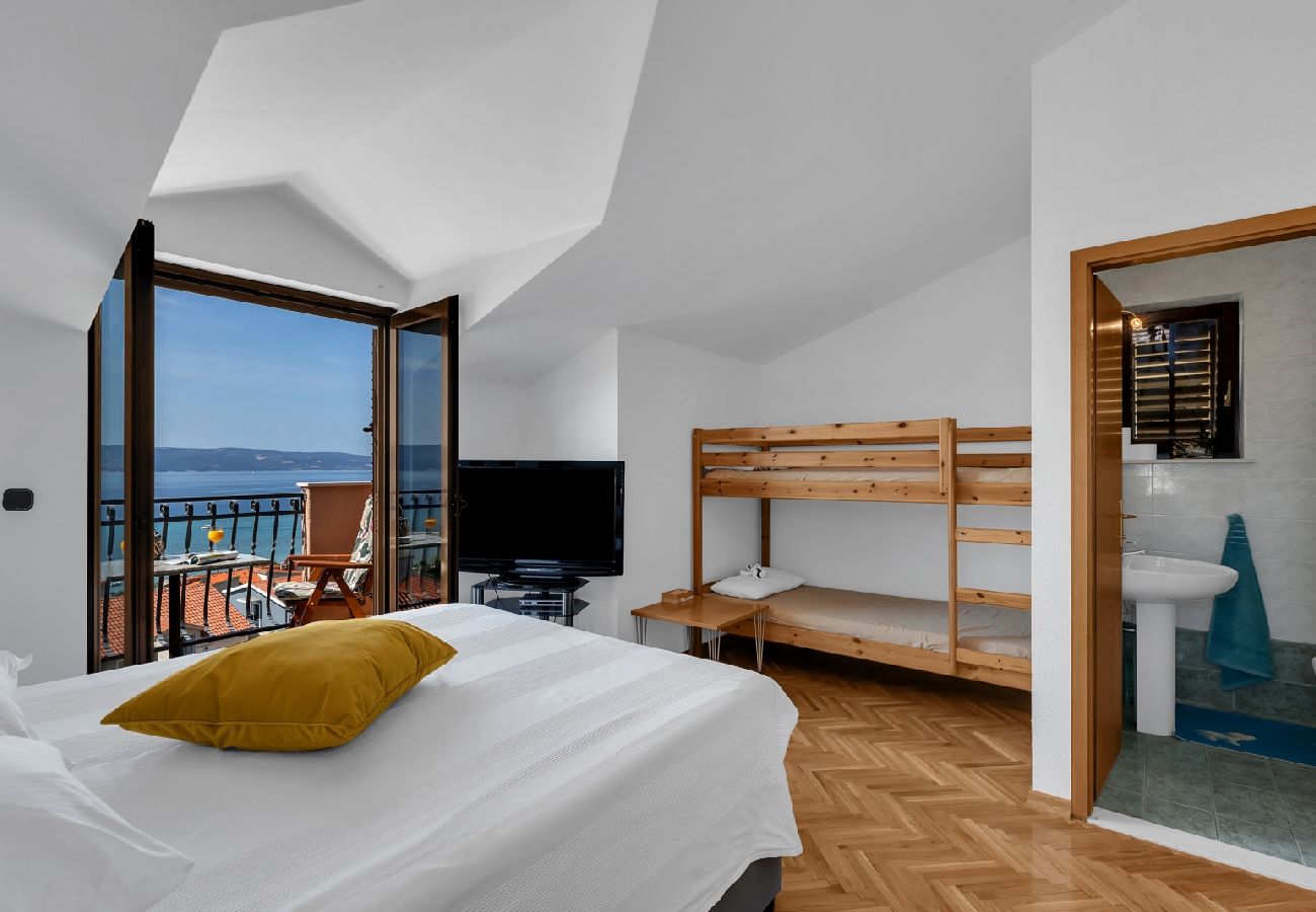 Chambres d'hôtes à Duce - Chambre dans Duće avec vue mer, Balcon, Climatisation, WIFI (79-7)